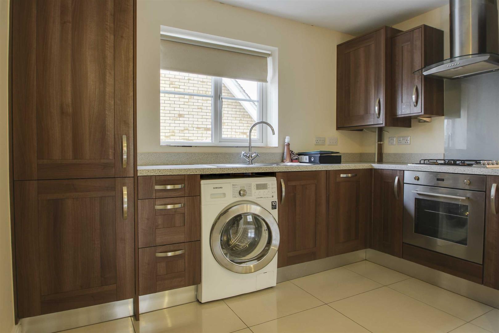 Harlow Crescent, Oxley Park, Milton Keynes